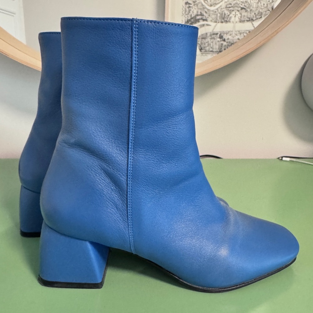 Maguire Blue Leather Ankle Boots, size 37